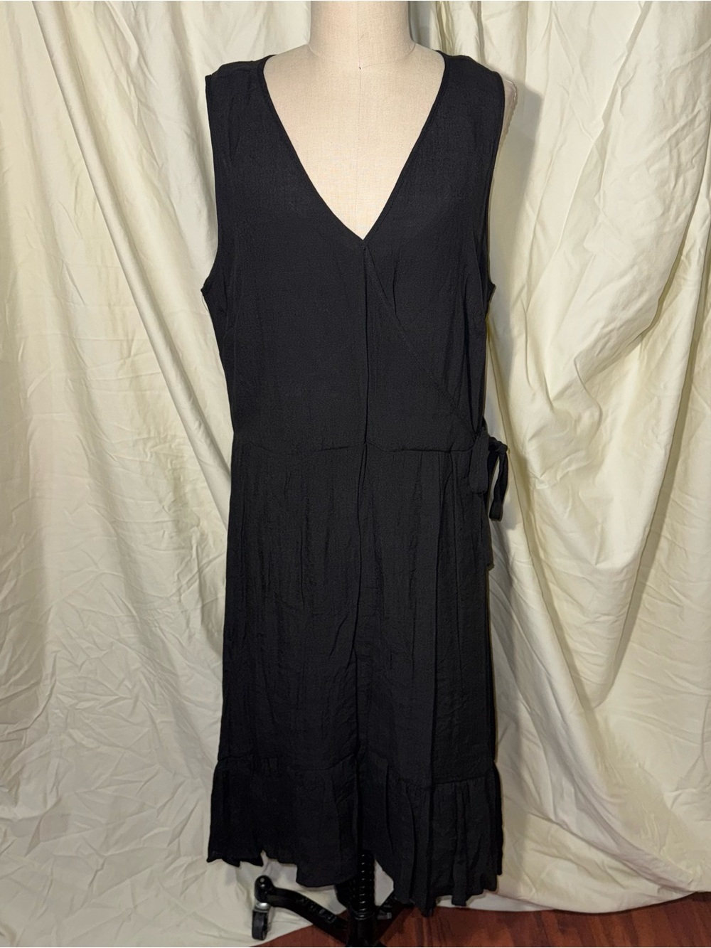 Mlle Gabrielle 1X Boho Faux Wrap Midi Dress Black Ruffle Hem NWT